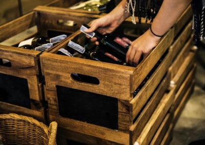 Der Pop-up Heuriger schreibt die österreichische Wein- und Genusstradition auf eurem Firmengelände groß